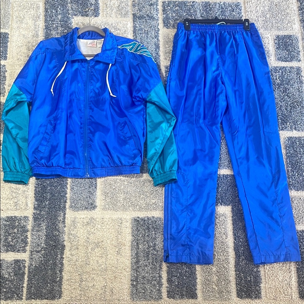 Vintage 90s Avia M Blue and Teal Tracksuit Set Windbreaker Matching Ken Barbie